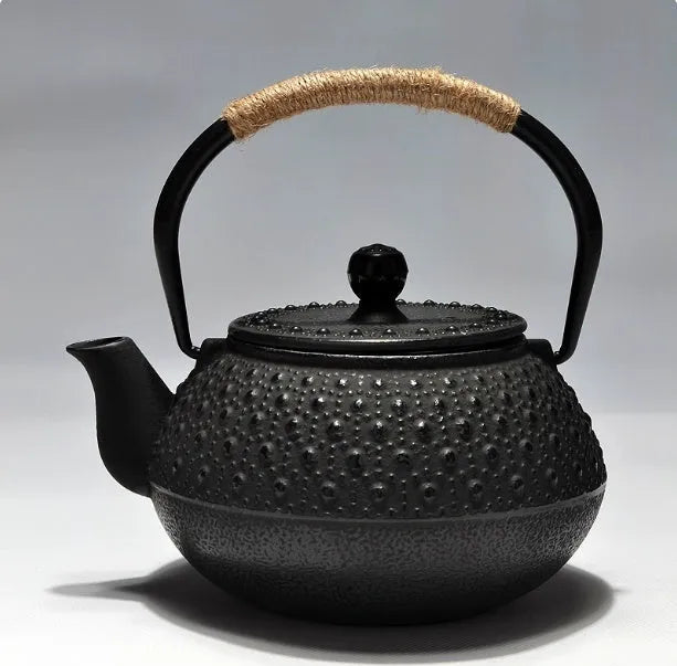 0.9L cast iron teapot with Japanese-style fish pattern in bronze finish