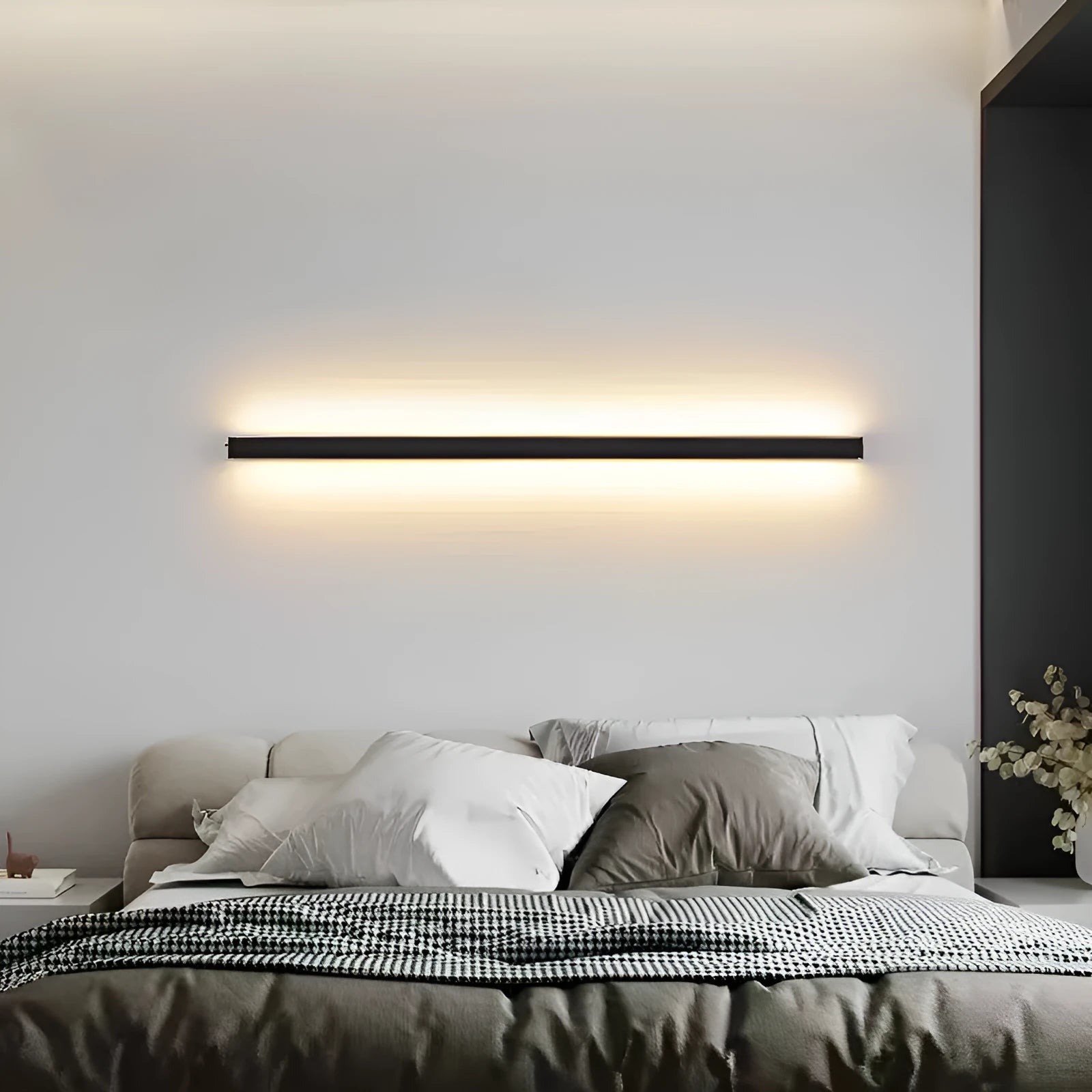 80 cm black aluminium LED strip wall lamp with touch control for three white light colours