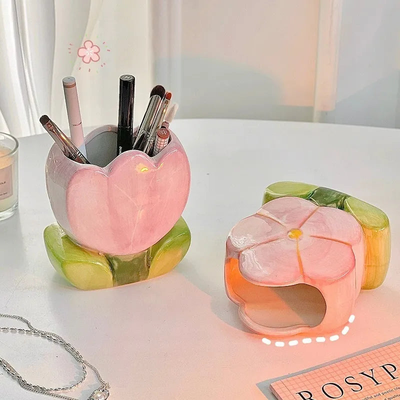 Ceramic flower pen holder box in floral design, dimensions 11.8x5.8x10cm