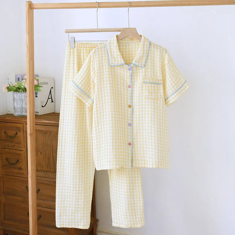 Washed cotton crepe gauze short-sleeved trousers and top in a casual loose fit for summer.