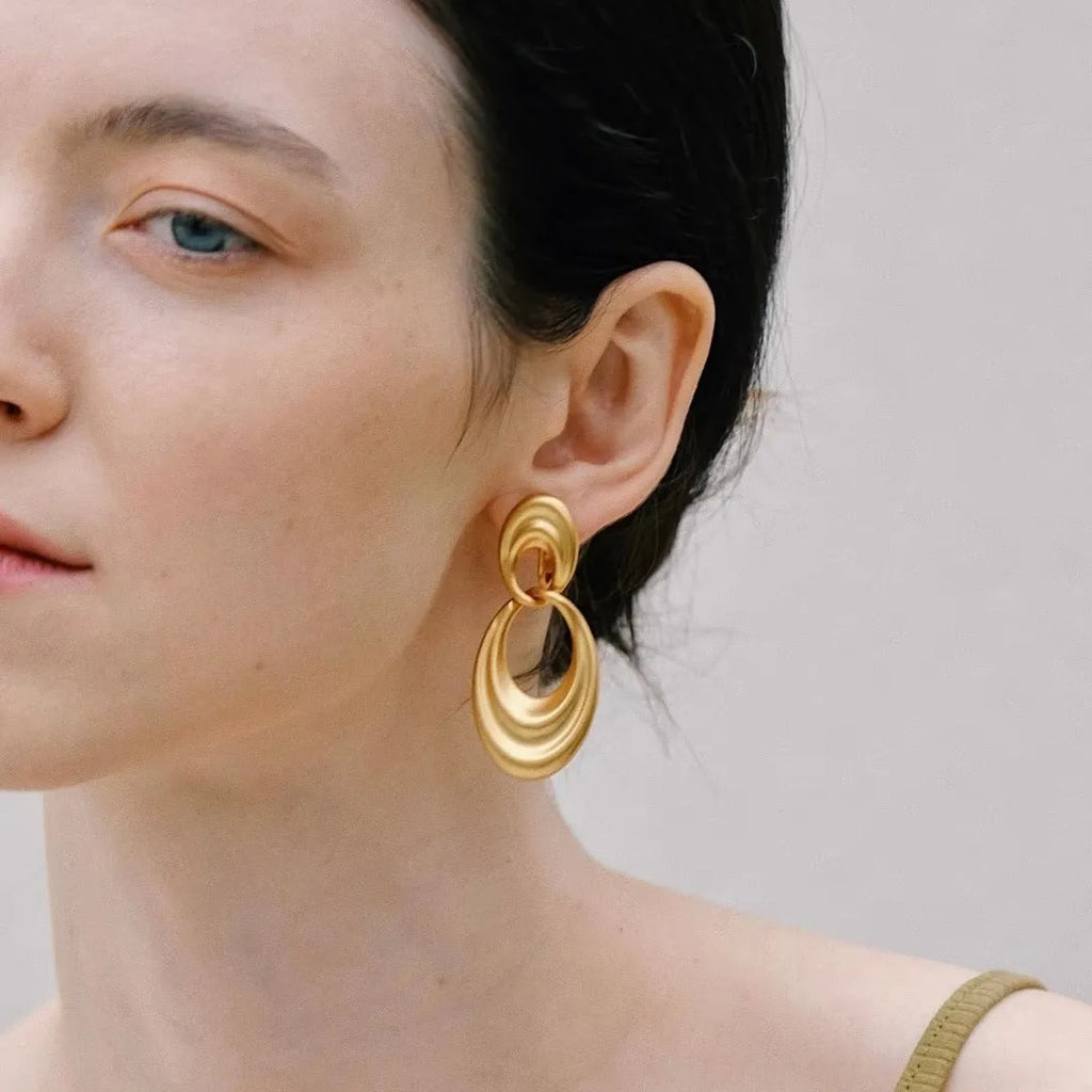 Quicksand gold French retro double circle earrings with a U-shaped copper design.
