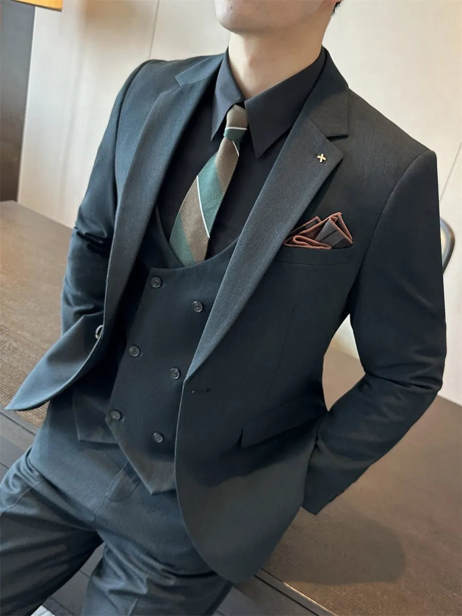 Men's slim fit business formal wear in chemical fibre blended fabric available in dark green, brown and camel colours