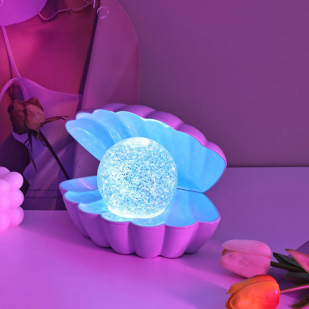 Shell-shaped decorative night lamp with neon lighting measuring 15cm by 18cm