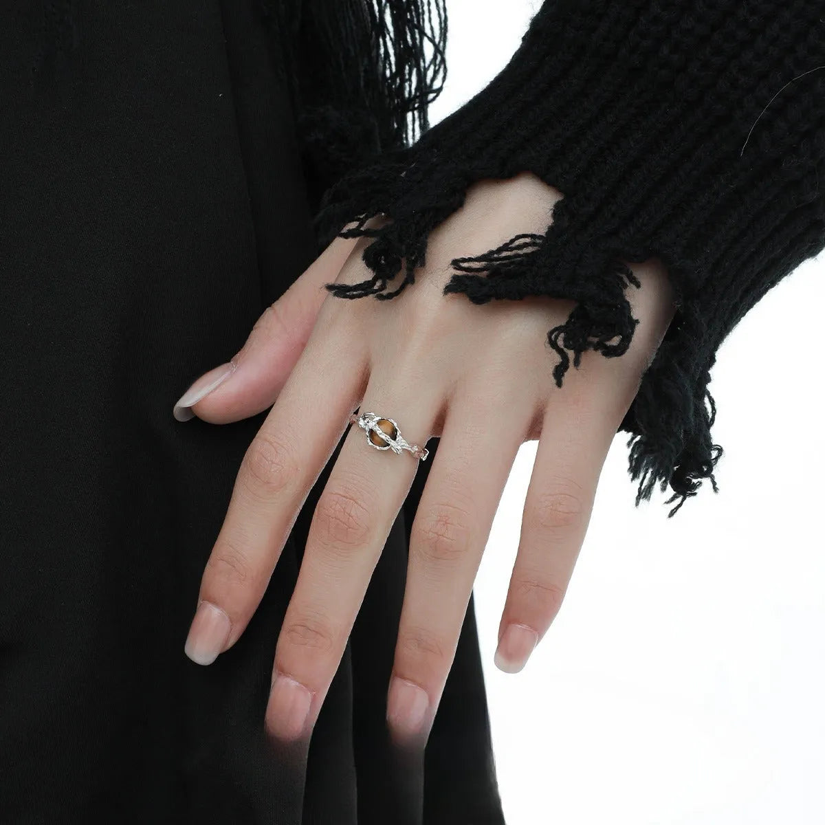 Women's adjustable Saturn ring in silver with white gold electroplated finish and open design