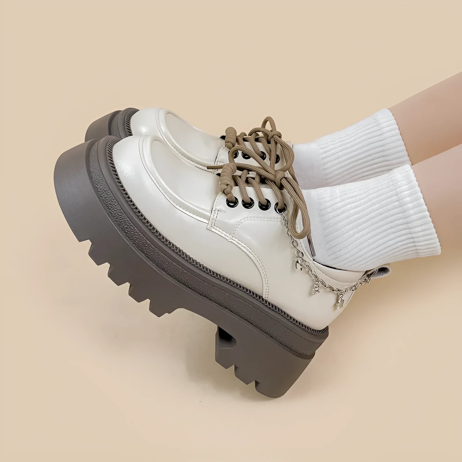 White women's Mary Jane platform shoes with round toe, lace-up front, and thick 6-8cm heel