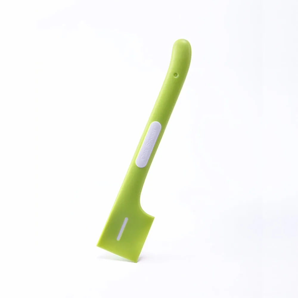 Green pet feeding spoon with long handle for canned cat and dog food
