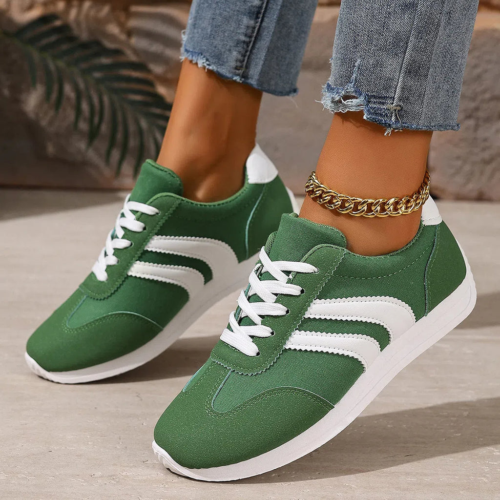 Women's casual flat shoes in green or red with round toe and elastic fabric upper, sizes 35-43
