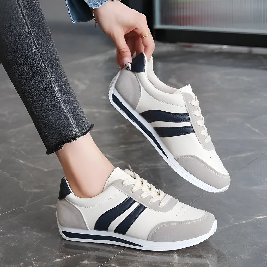 Lace-up soft bottom running leisure sneaker with PU mesh upper and rubber sole in red or blue