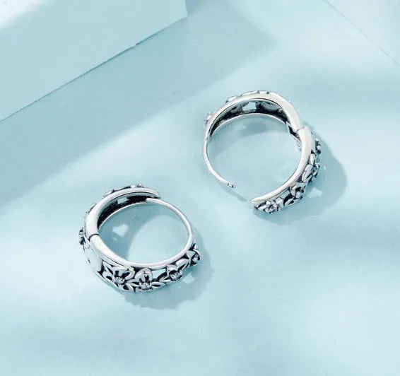 Retro hollow butterfly zircon earrings in S925 sterling silver with 14mm height and 5mm width for women