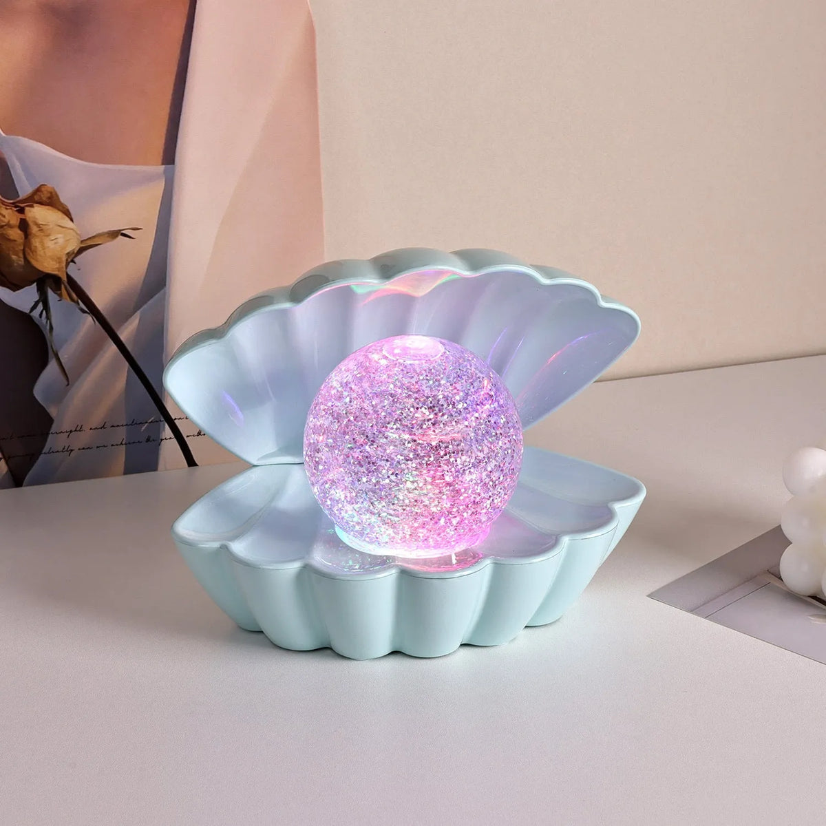 Shell-shaped decorative night lamp with neon lighting measuring 15cm by 18cm
