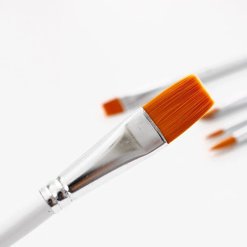 Set of six wood-handled acrylic watercolour brushes with aluminium ferrules in sizes 5/0, #2, #1/4, #6, #8, #3/4.