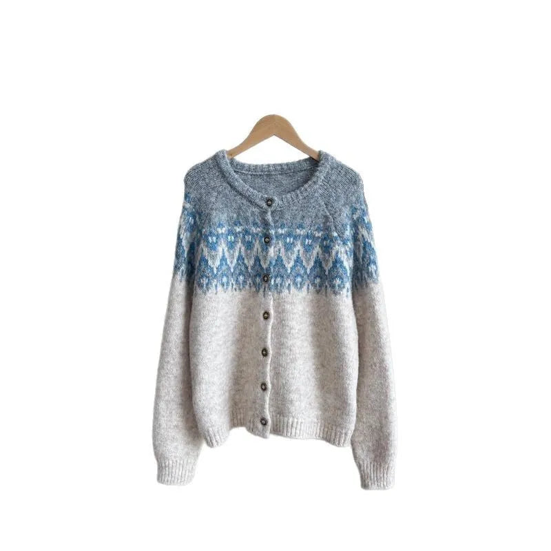 Women's jacquard-knit sweater coat in a contrast colour design with long sleeves.