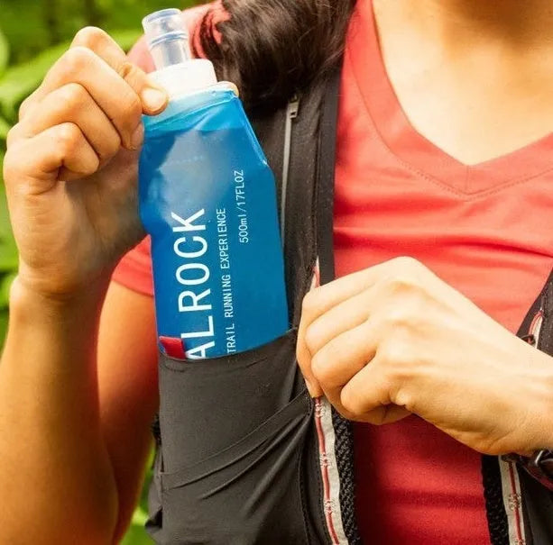 Portable plastic straw with suction tube for mountain climbing and biking hydration