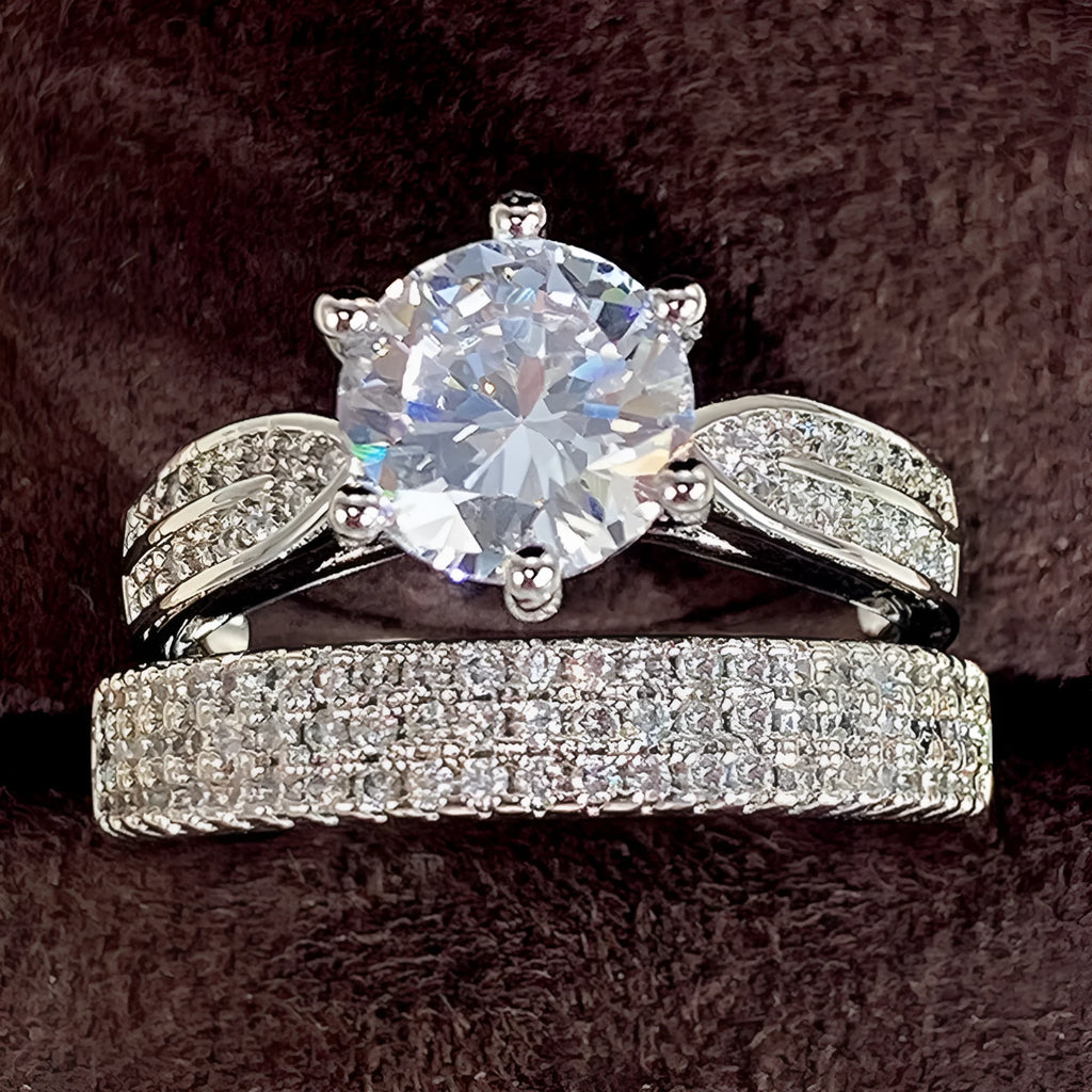 White gold colour alloy wedding ring with geometry round design showing simple bracelet styling
