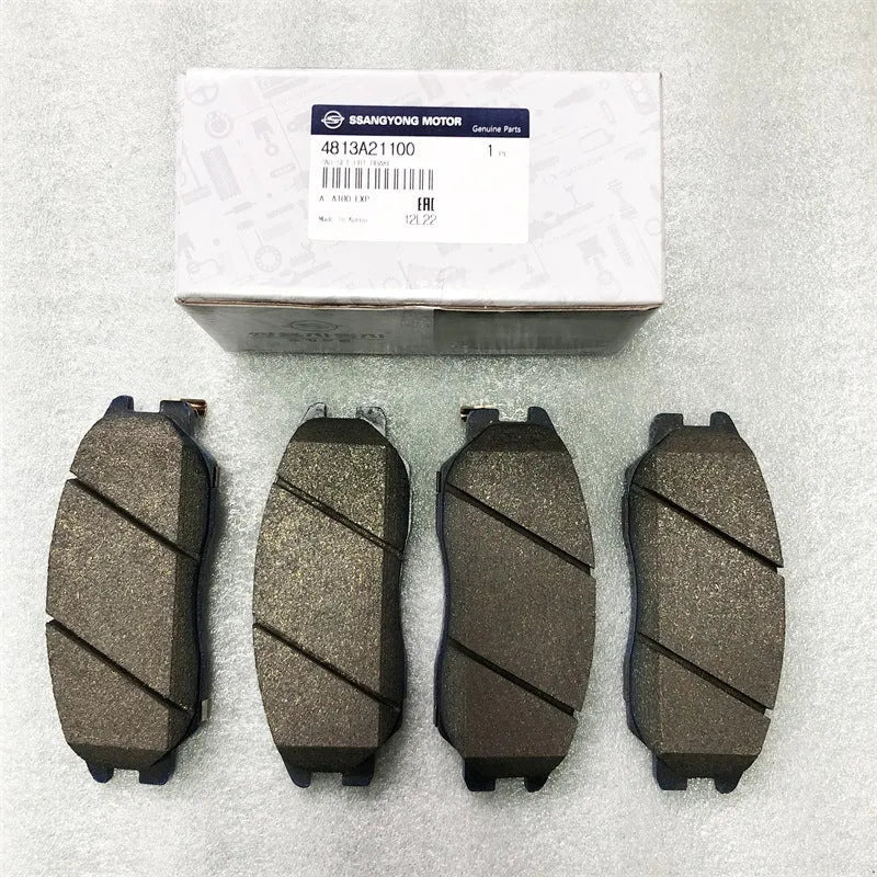 Brake pad metal accessories kit for Aiteng Kyron Rester vehicles including brackets and mounting hardware