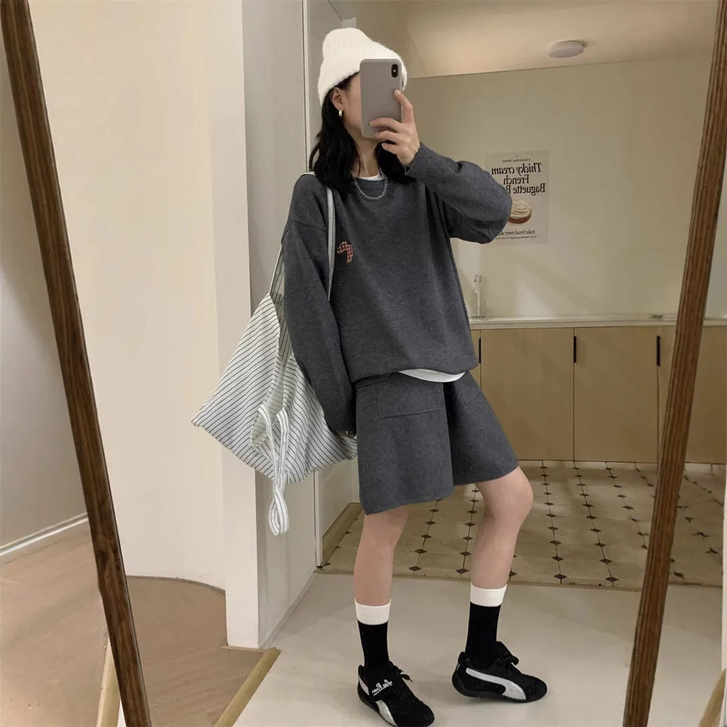 Women's knitted sweater shorts suit two-piece set with animal embroidery in imitation cashmere fabric