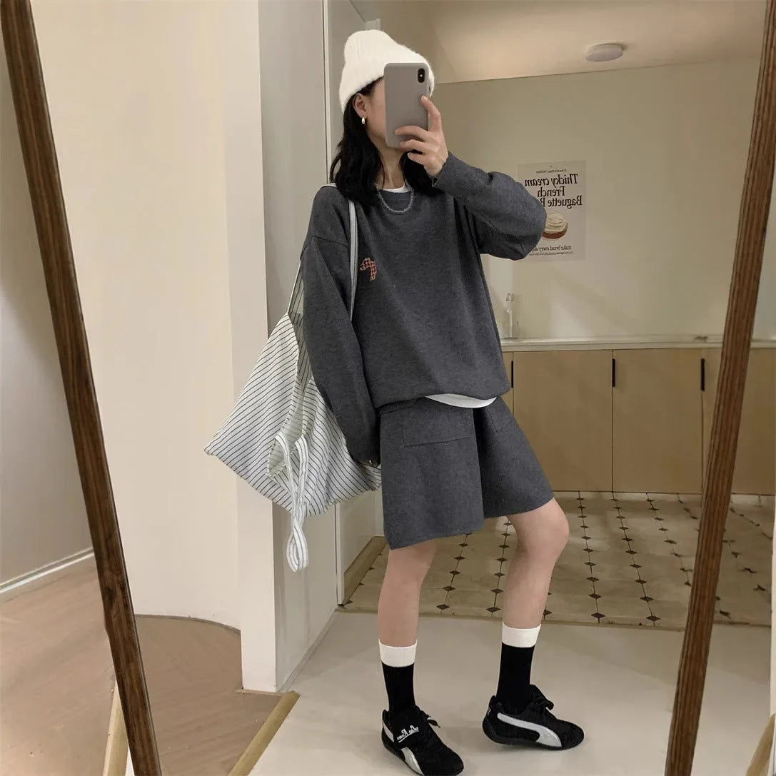 Women's knitted sweater shorts suit two-piece set with animal embroidery in imitation cashmere fabric