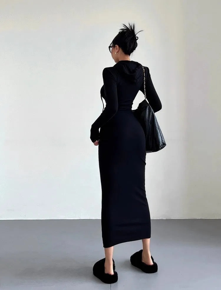 Women's hooded sheath dress in polyester with over-the-knee length and long sleeves