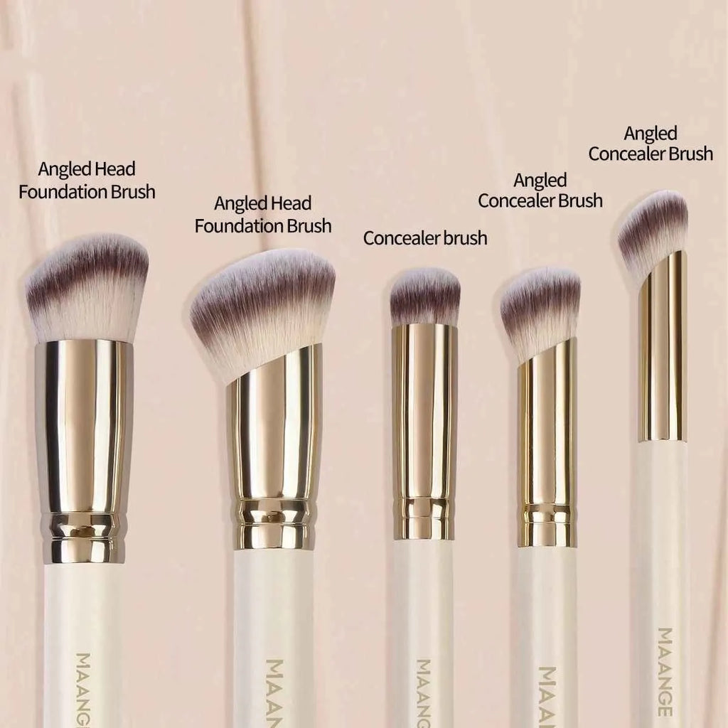 MAANGE apricot coloured 5-piece makeup brush set with angled blusher brush on a table