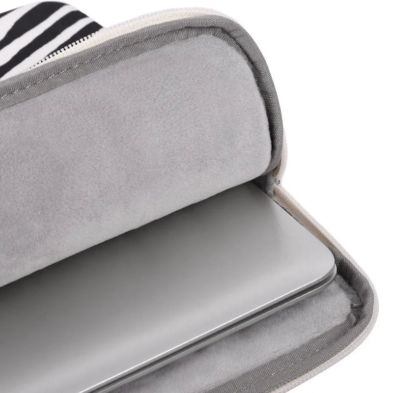 Black and white zebra pattern polyester digital notebook protective sleeve for 11 to 17 inch devices