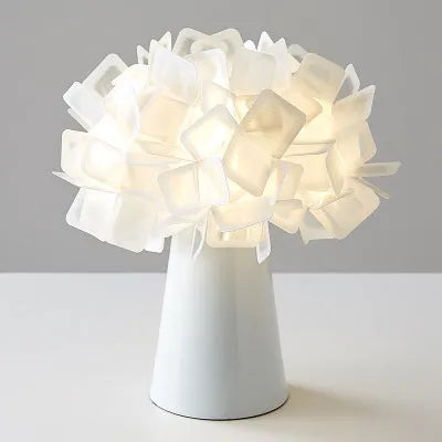 Nordic style bedside decorative table lamp with metal holder in multiple colour options