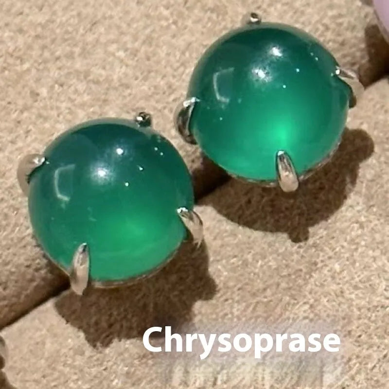 Round chalcedony stud earrings with four-claw copper setting in Chinese national fashion retro style