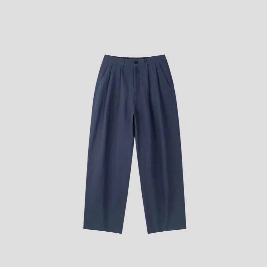 Men's lightweight cotton linen trousers in solid colours with pencil leg opening and casual fit
