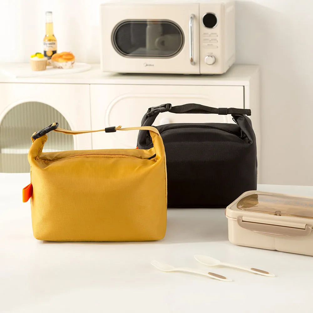 Japanese style insulated bag in Oxford cloth with 24cm by 14cm base