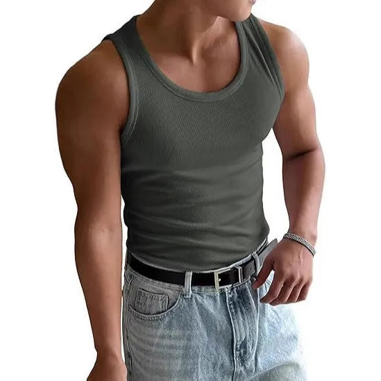 Men's black tight-fit round neck sports T-shirt with wool lining for workouts.