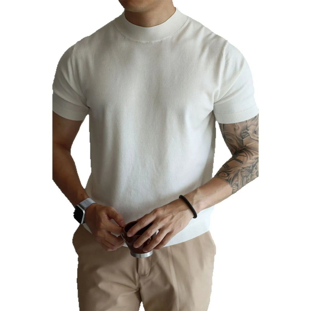 Men's slim-fit polyester t-shirt in thin knit available in eight solid colours
