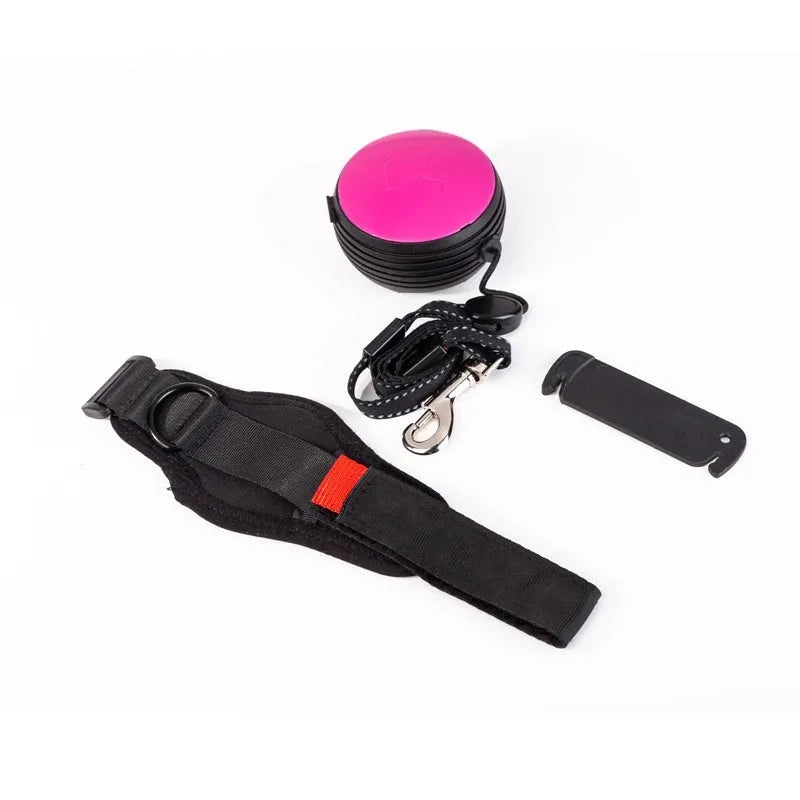 Pet Holding Hands automatic retractable dog leash extended to 3 metres in apple green colour.