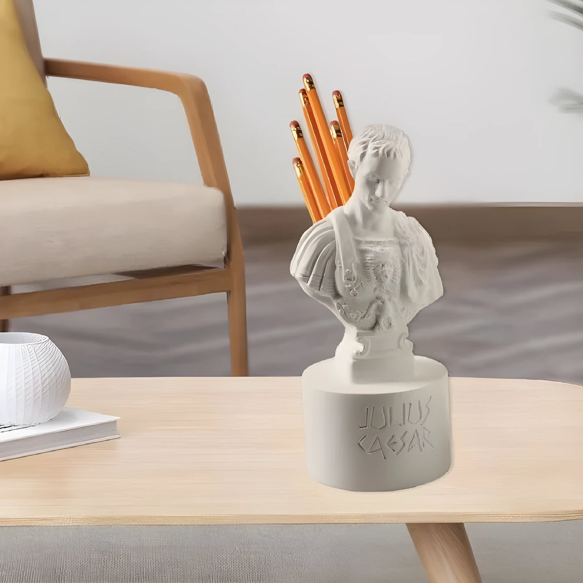 White American character pen holder made from synthetic resin for desk organisation