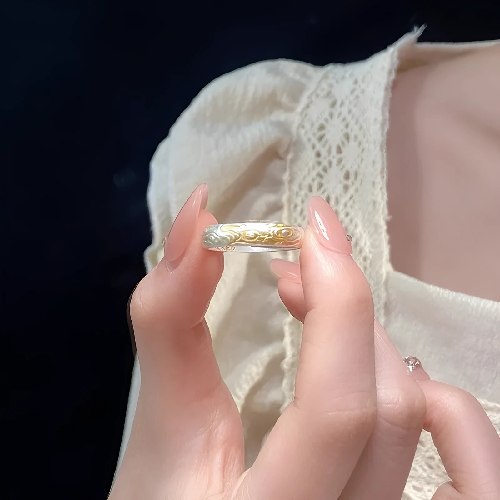 Adjustable white copper ring with Xiangyun pattern and gold electroplated finish