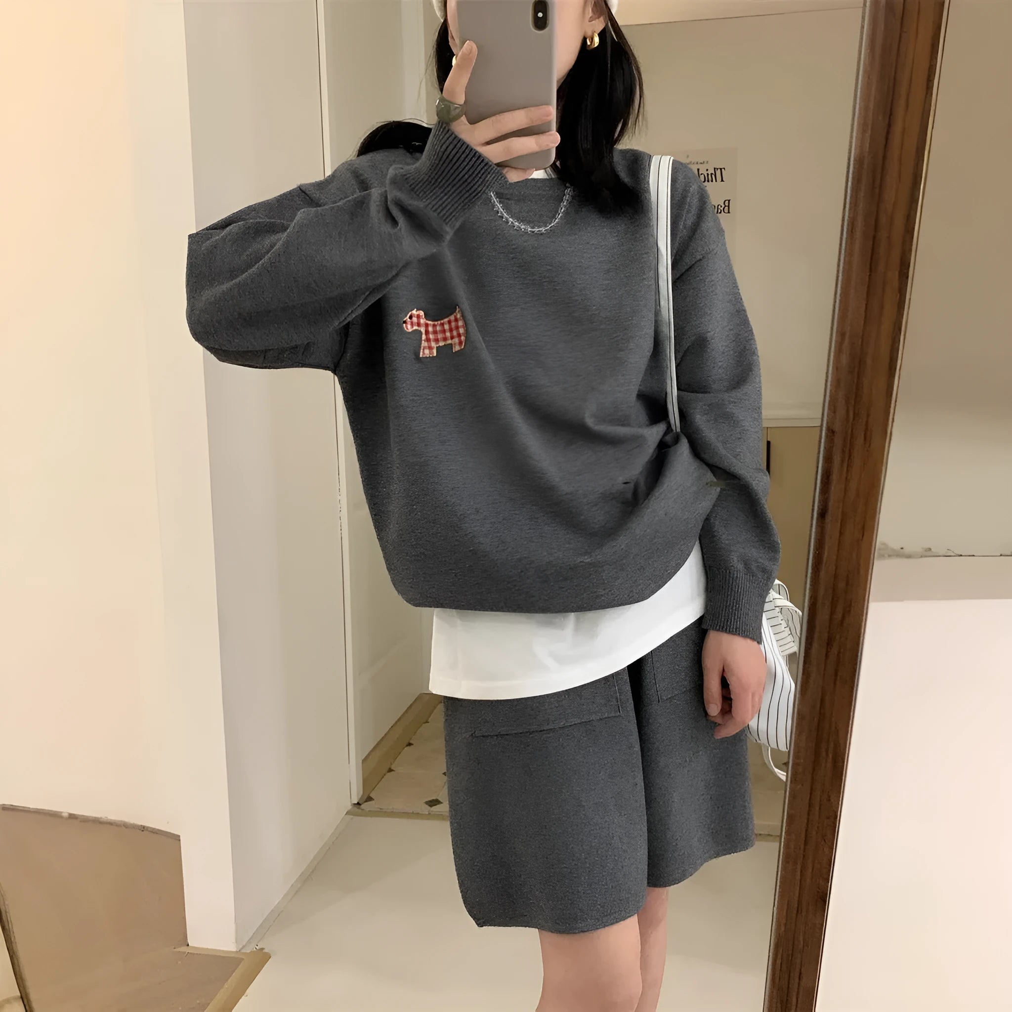 Women's knitted sweater shorts suit two-piece set with animal embroidery in imitation cashmere fabric