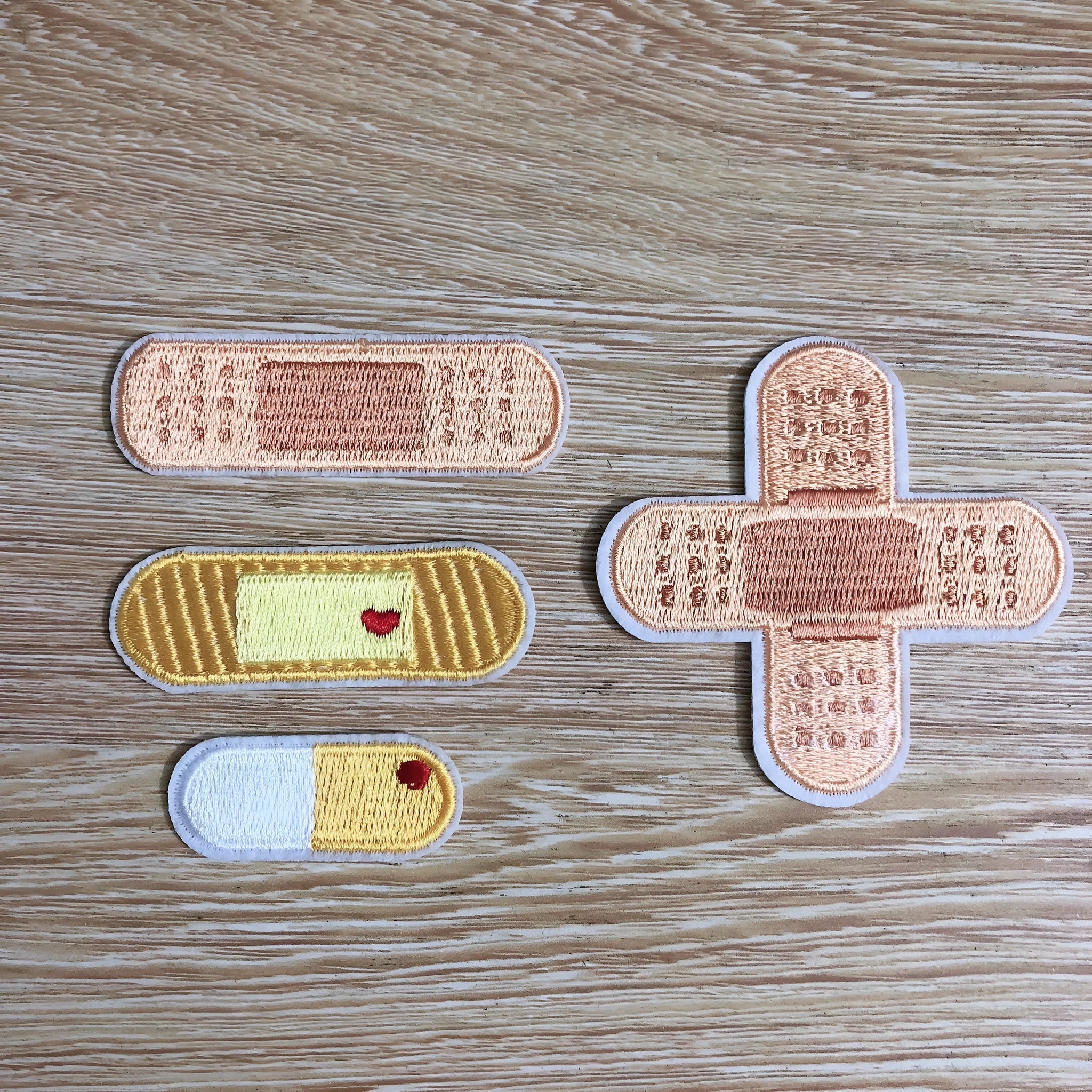 10-piece set of embroidered iron-on patches for clothing decoration and DIY customisation