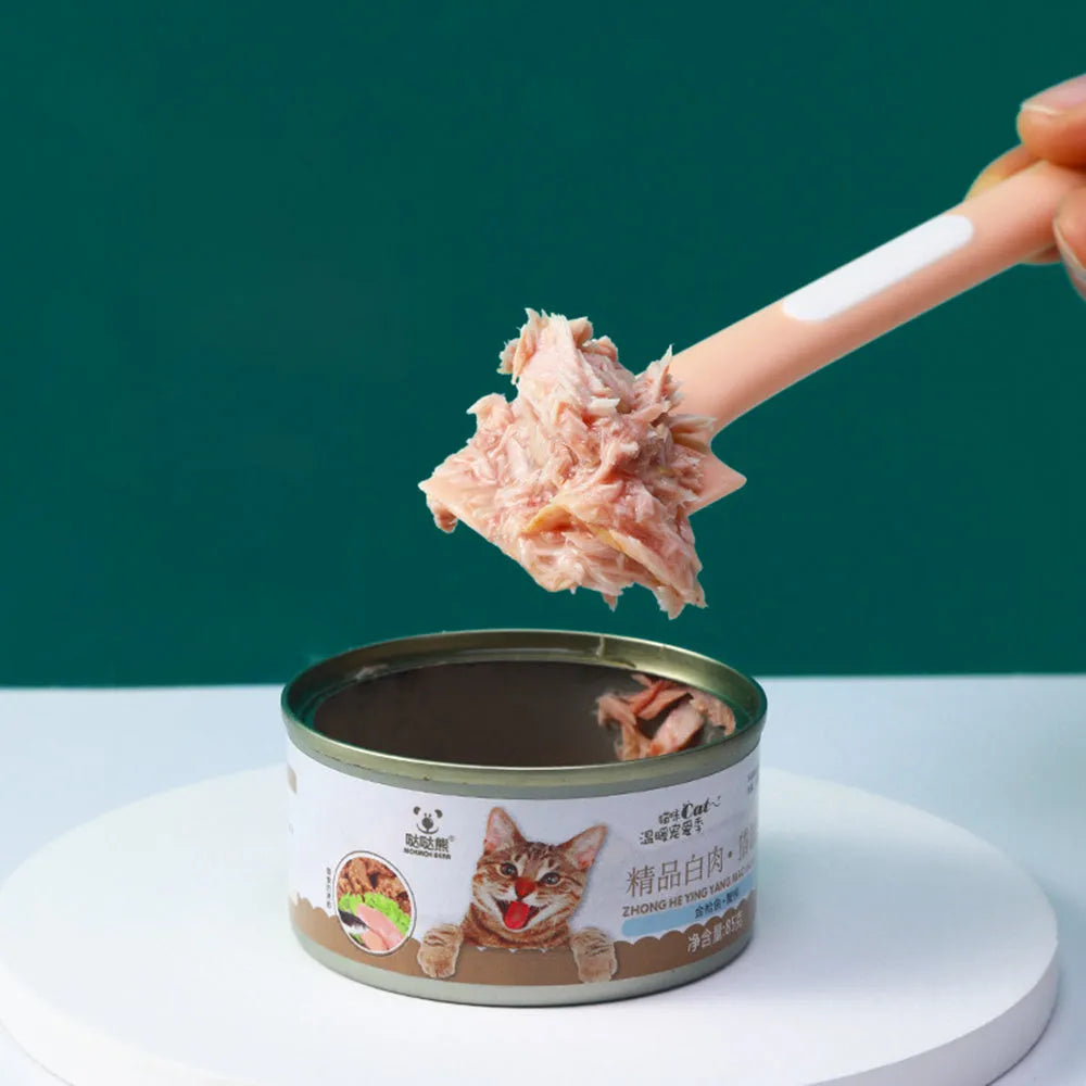 Green pet feeding spoon with long handle for canned cat and dog food