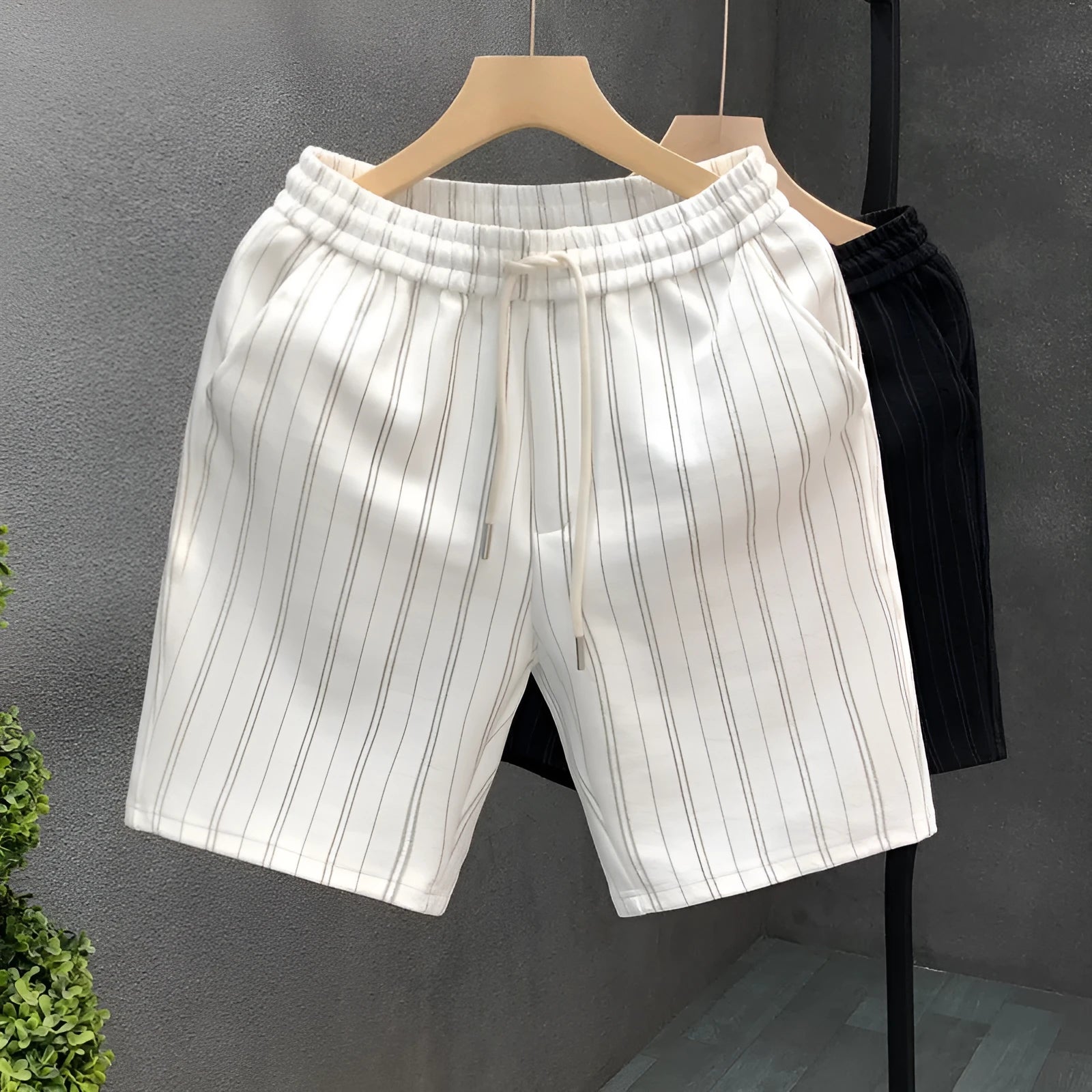 Men's black and white striped casual shorts with fleece lining and double-layer waistband