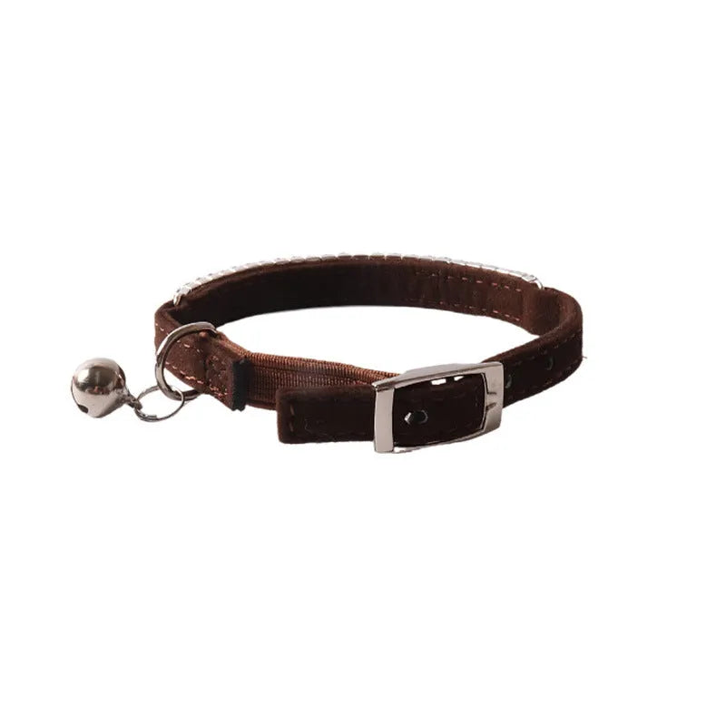 Flocking material cat collar with elastic buckle and gang drill pattern in multiple colours.
