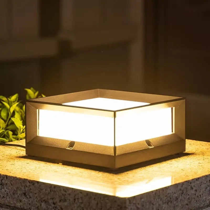 Aluminium solar LED column light for outdoor wall mounting with waterproof IP54 rating