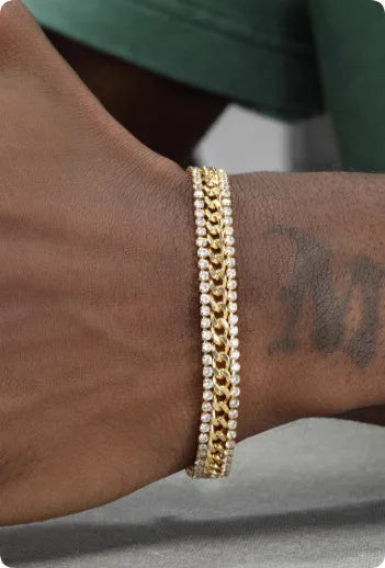 Gold-coloured unisex tennis bracelet made from titanium steel with inlaid artificial gemstones.