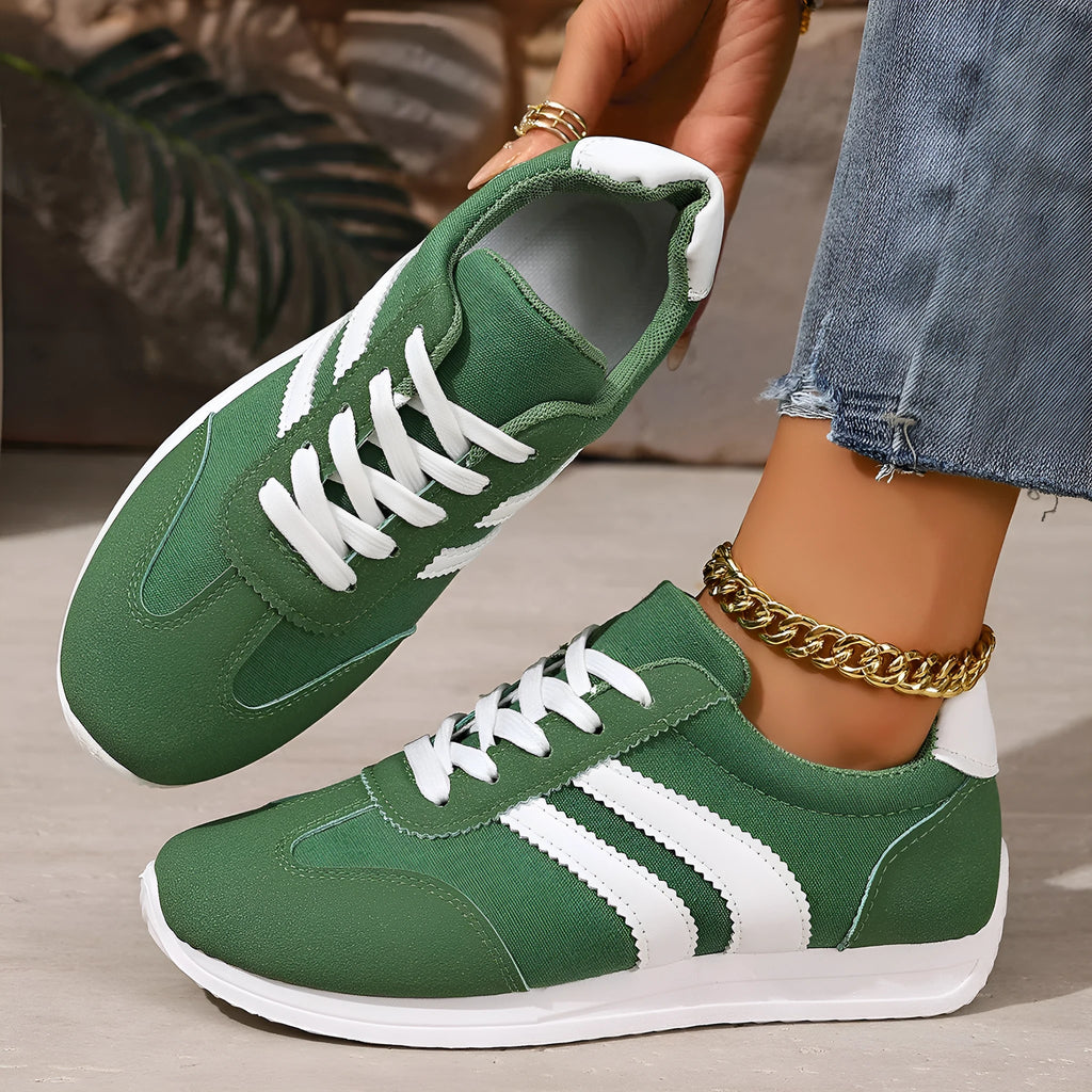Women's casual flat shoes in green or red with round toe and elastic fabric upper, sizes 35-43