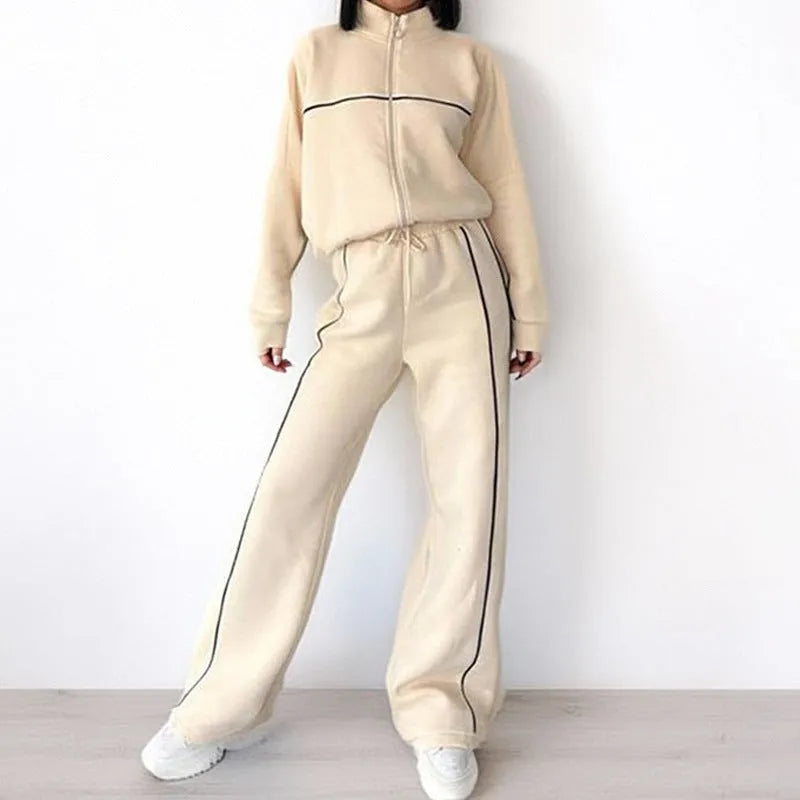 Casual suit set with mock neck hoodie and striped lace-up trousers in polyester fabric
