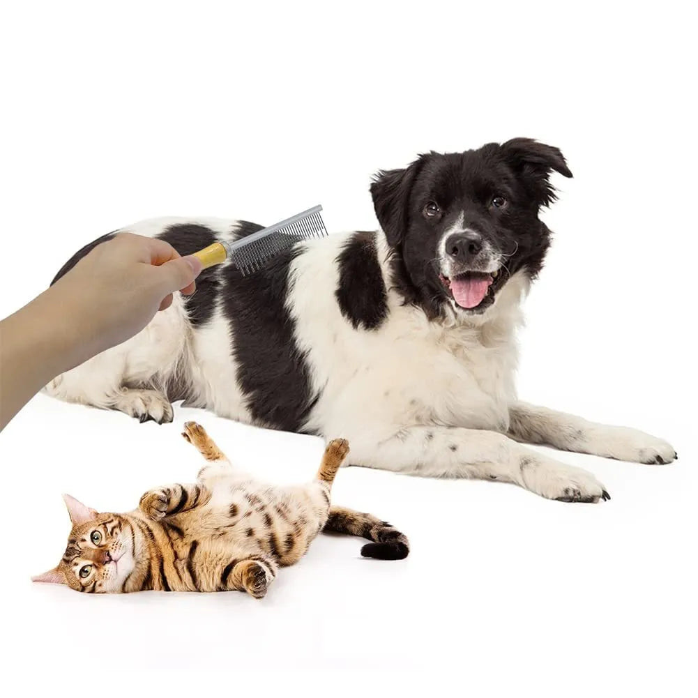 Wooden handle pet grooming comb for dogs and cats with rounded teeth
