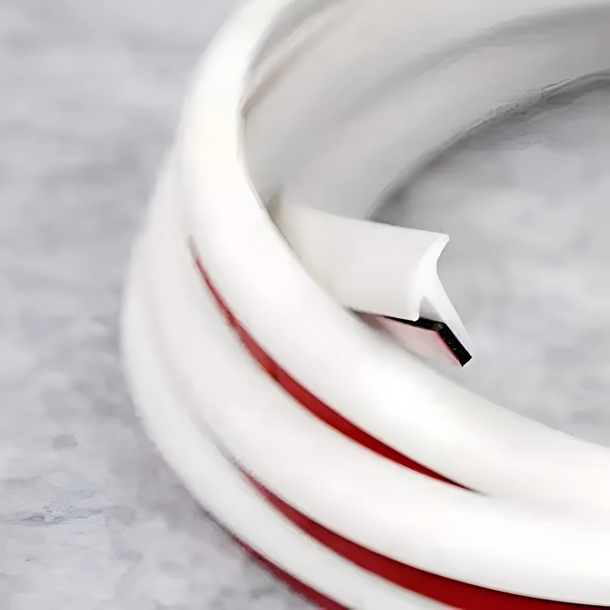 Black TPE rubber seal strip for automotive bumper gap filling applications