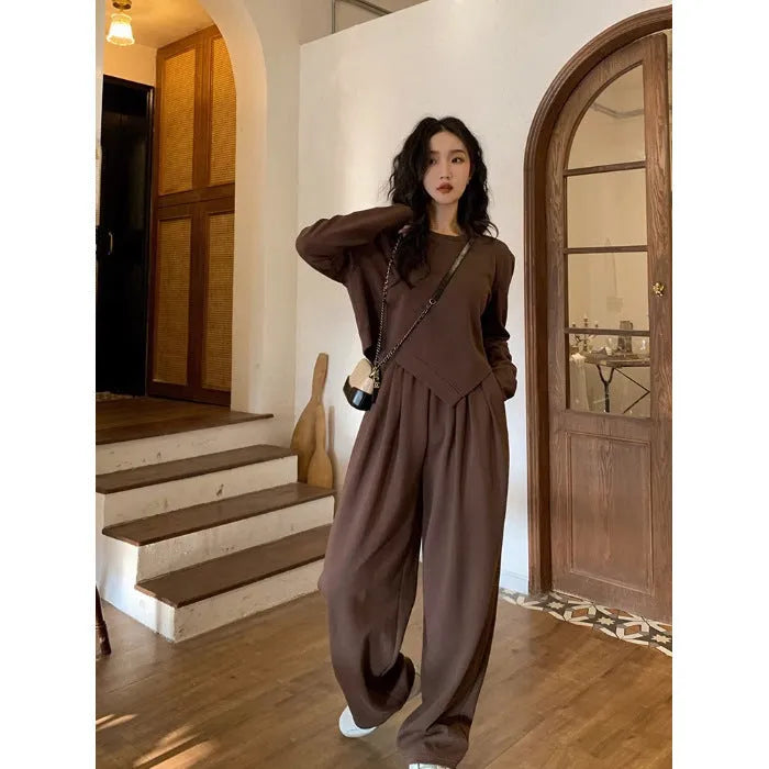 Women's khaki casual sportswear set with long sleeve top and trousers in Japanese Korean style