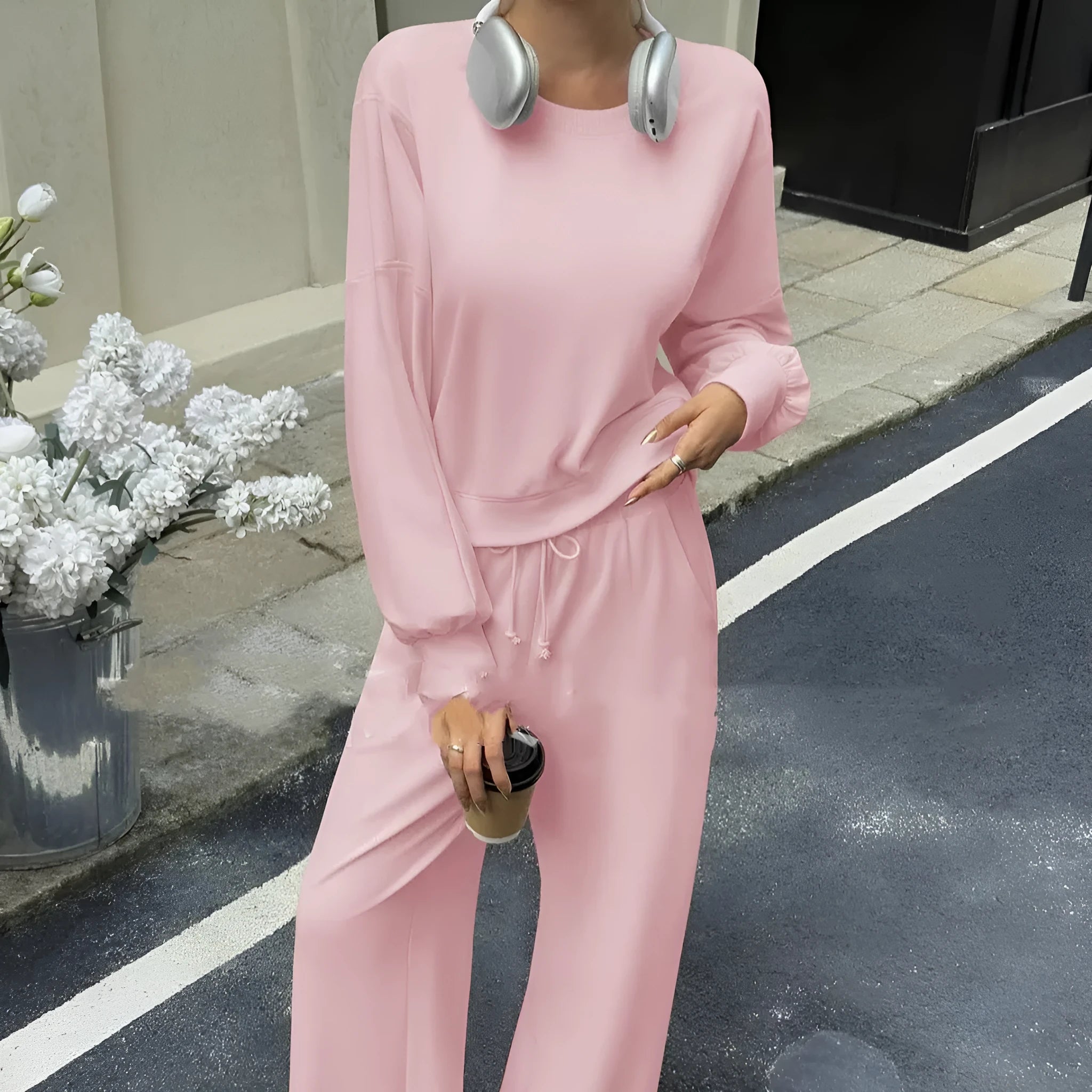 Women's casual two-piece trouser set in street hipster style with long sleeves