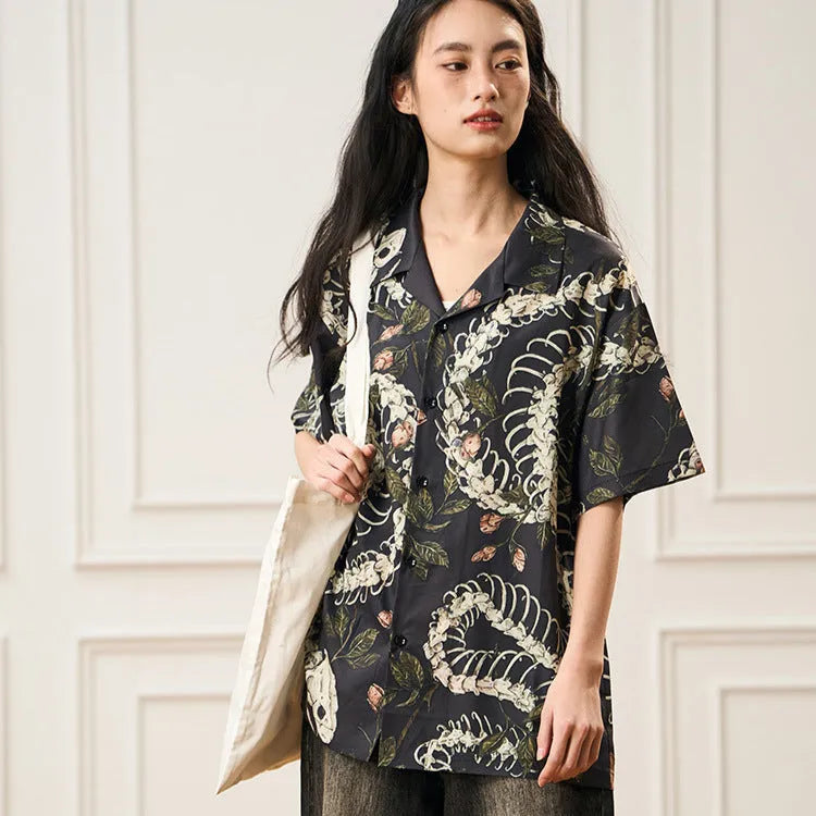 Short sleeve Cuban collar shirt with snake bone and flower pattern print in loose fit cardigan style