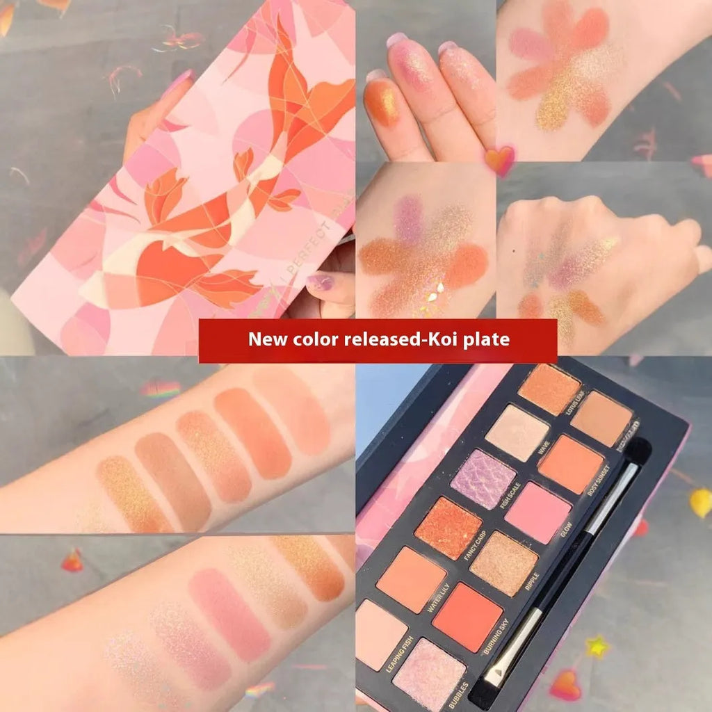 Explorer twelve-colour animal eye shadow palette with golden tiger and red fox designs