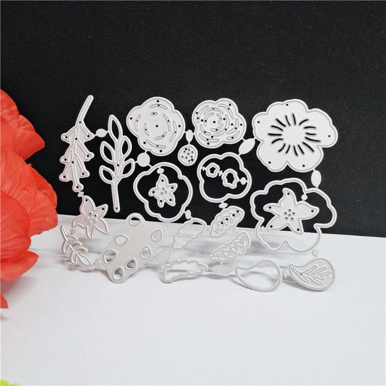 Silver carbon steel flower knife mould for paper cutting measuring 14.3 by 9.9 centimetres