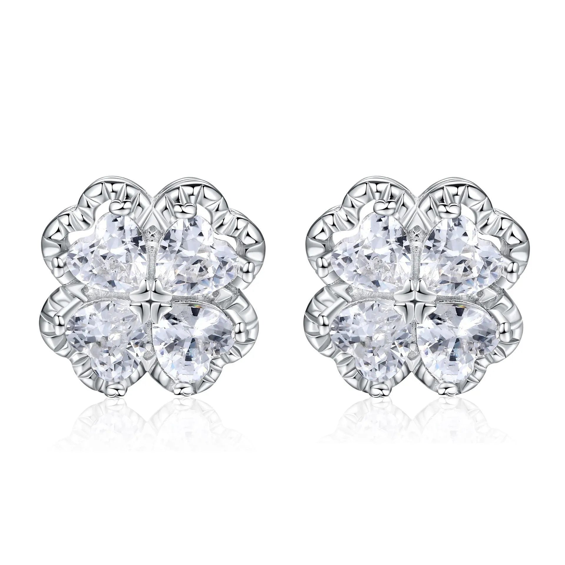 Women's heart-shaped zircon and four-leaf clover earrings in white gold coloured 925 sterling silver.